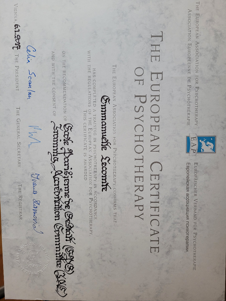 photo diplome Emmanuelle LECOMTE