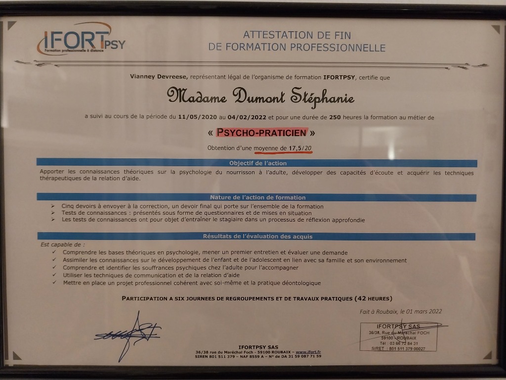 photo diplome Stéphanie DUMONT
