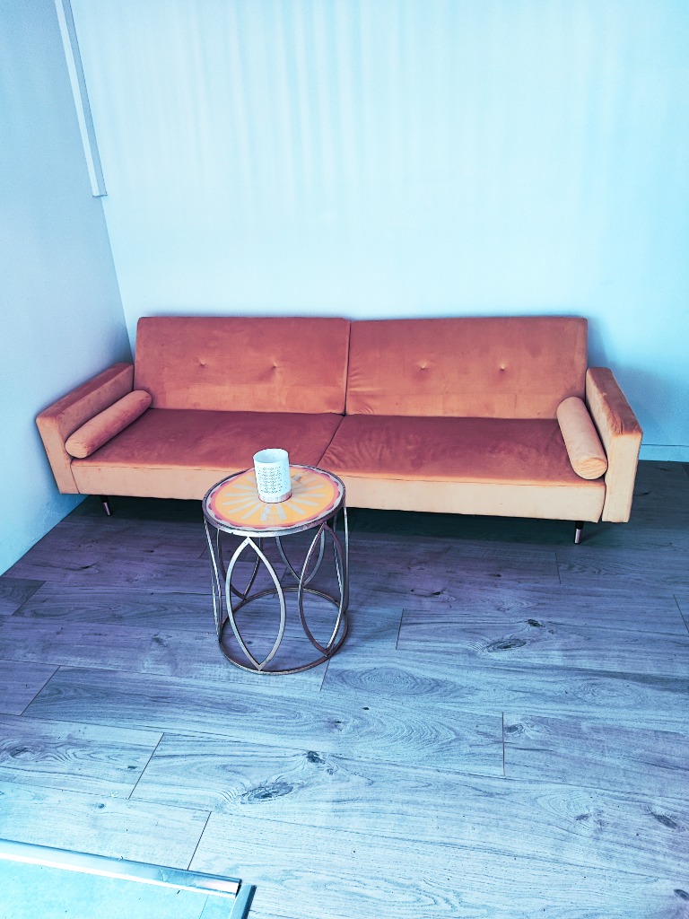 photo cabinet Belle Cosmetics 