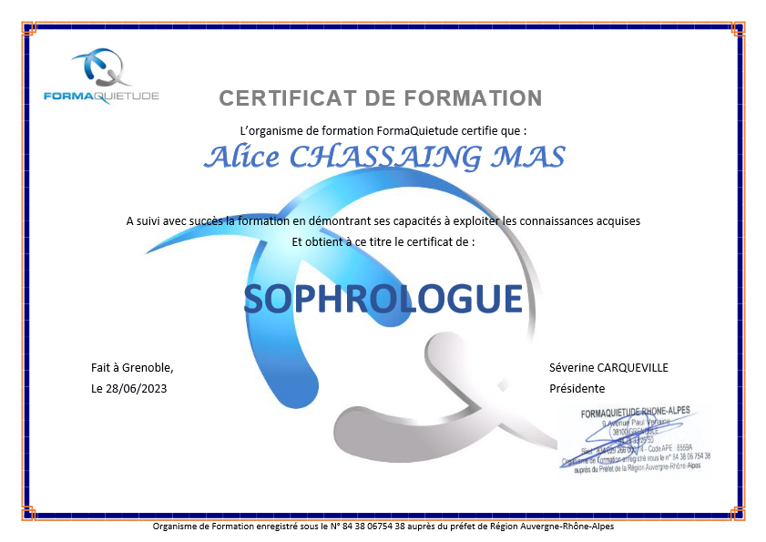 photo diplome Alice Chassaing Mas