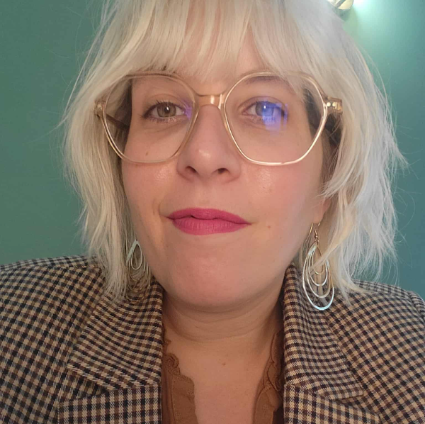 Cabinet Hannah Marchant 