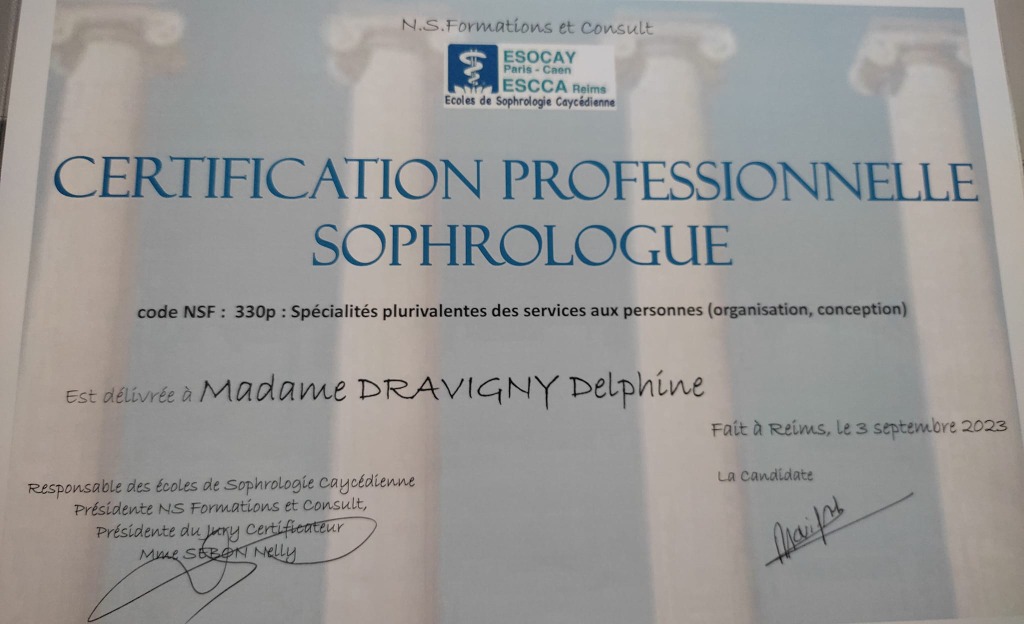 photo diplome Delphine Dravigny