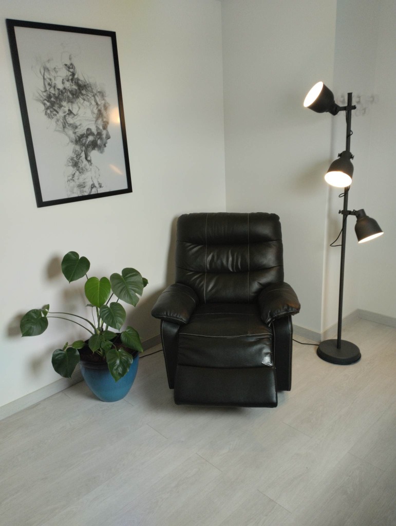 photo cabinet Loic Affroun