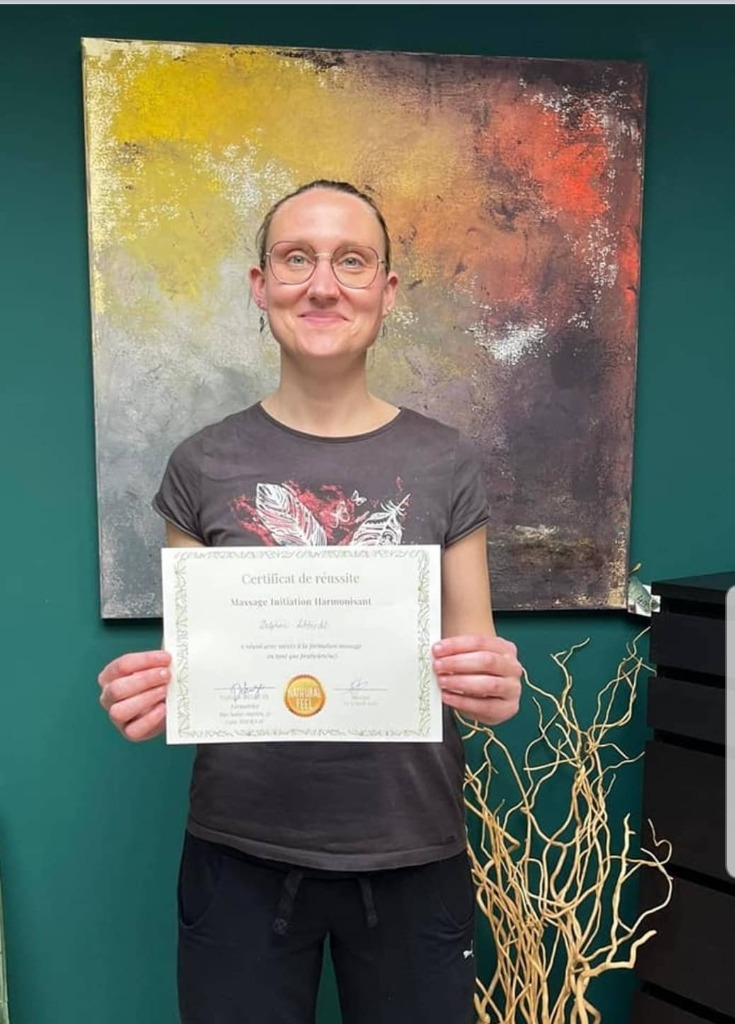 photo diplome Delphine Masseuse Bien-être 59