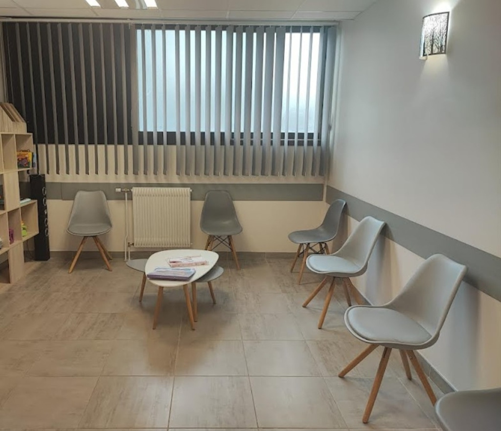 photo cabinet ADDOU Sara