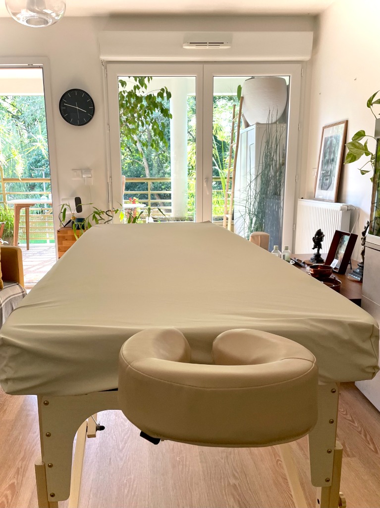 photo cabinet Madhura Yoga & Ayurvéda