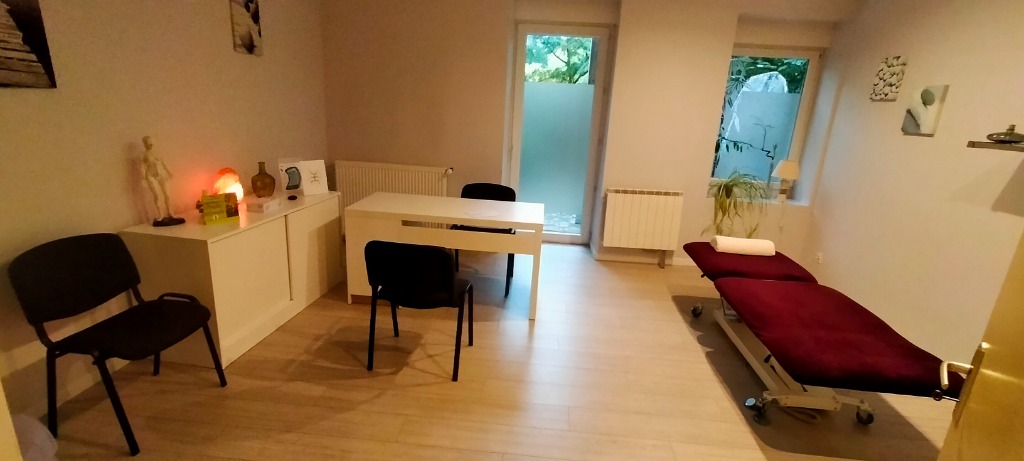 photo cabinet Corinne FAVRE