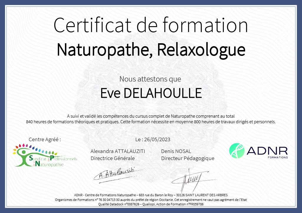 photo diplome Eve Delahoulle - Holis Naturopathie