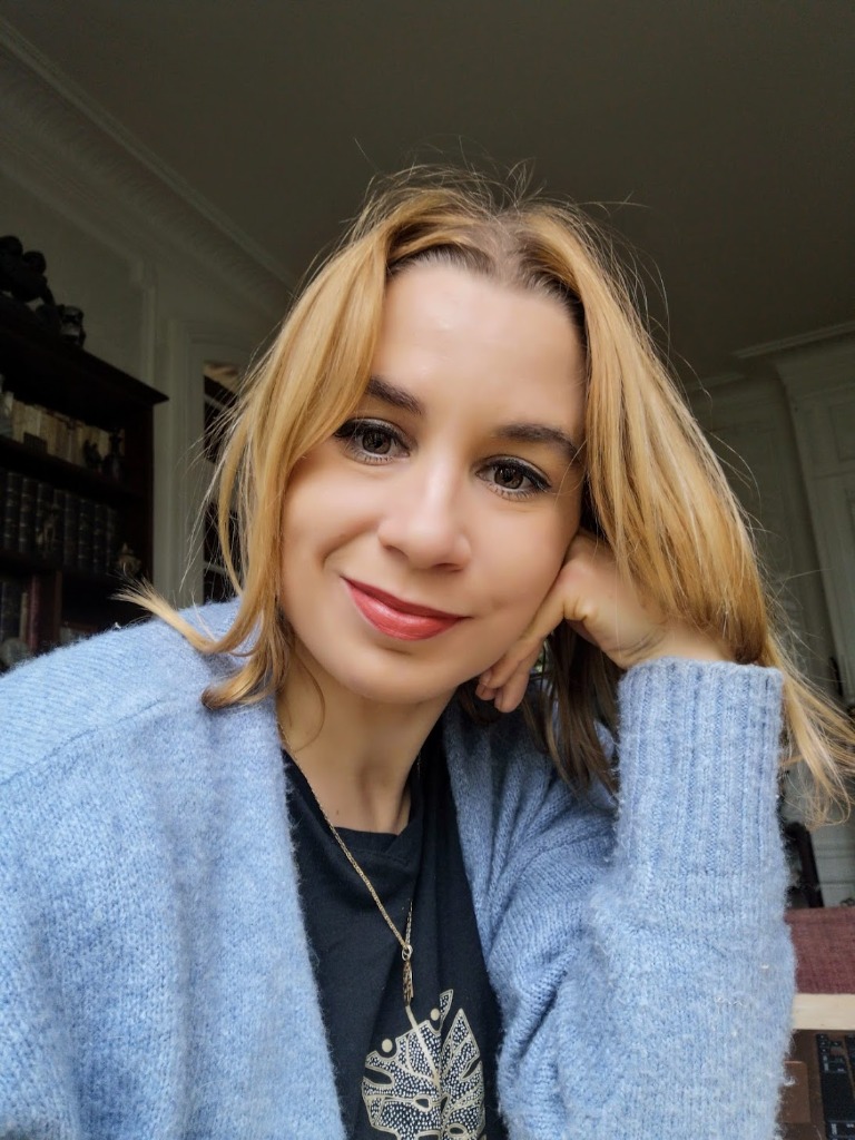 photo portrait Inès Sérizier