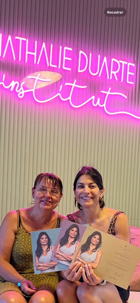 photo diplome Laurence Thérapies & Bien-Être