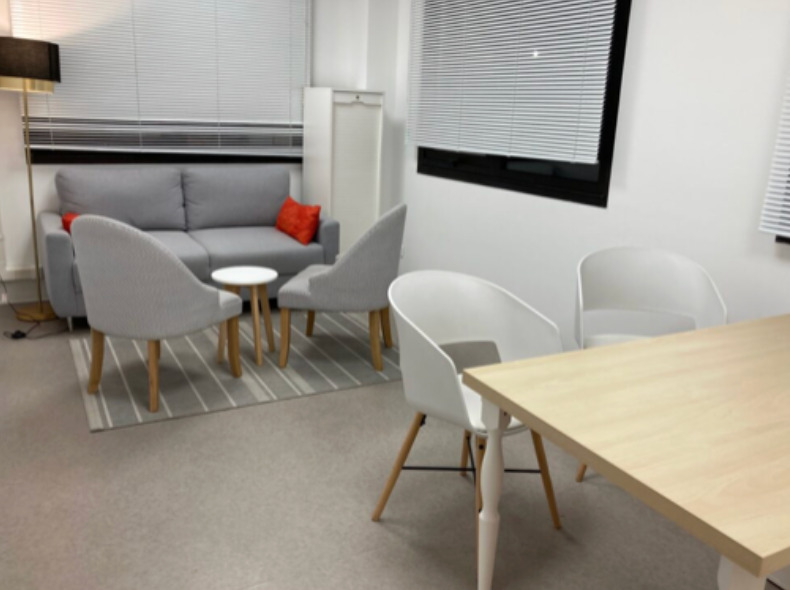 photo cabinet Laure BARONTINI