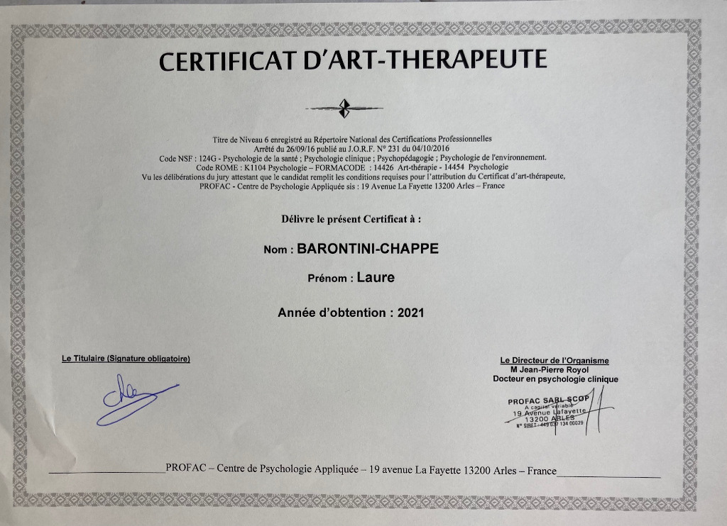 photo diplome Laure BARONTINI