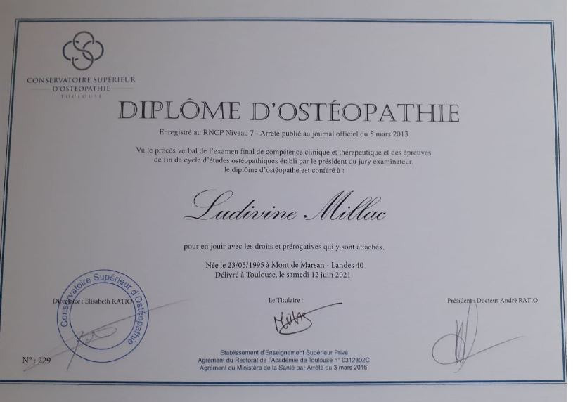 photo diplome Ludivine Millac ostéopathe D.O