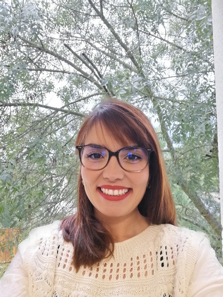 photo portrait Emeline Sussi Kinésiologue Hérault