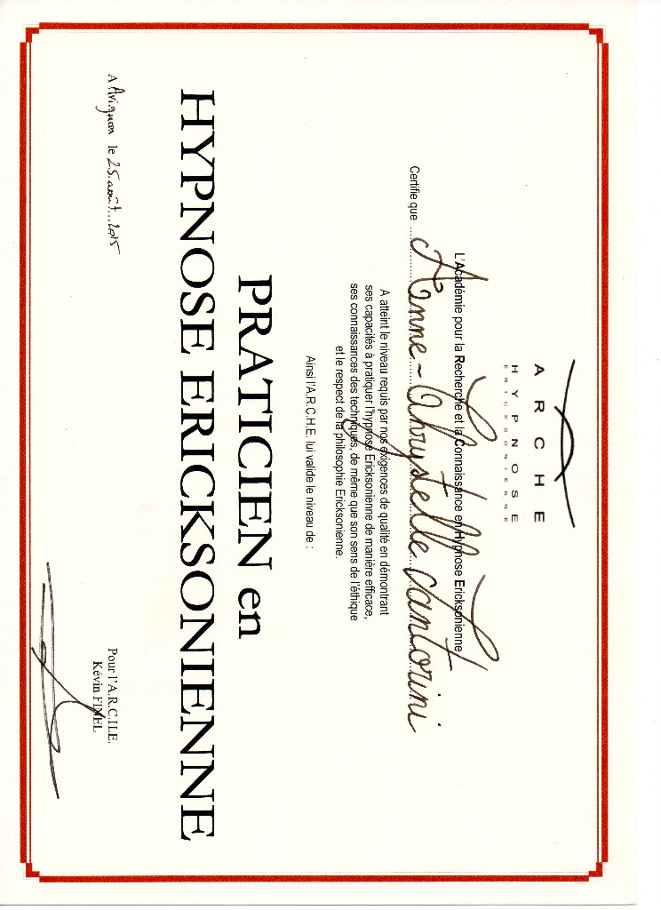 photo diplome Anne-Chrystelle Santorini