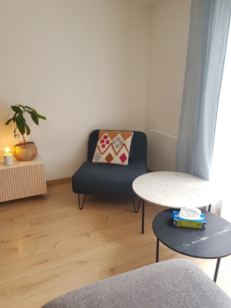 photo cabinet Emeline Gouazé