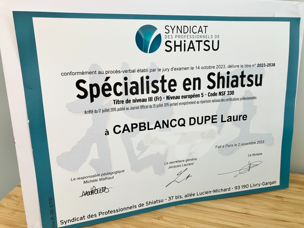 photo diplome Laure Dupé - Shiatsu près de La Rochelle