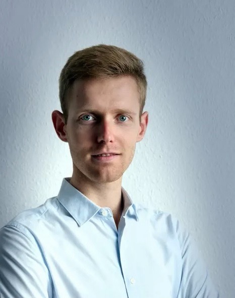 photo portrait Armand Lefebvre Ostéopathe Angers