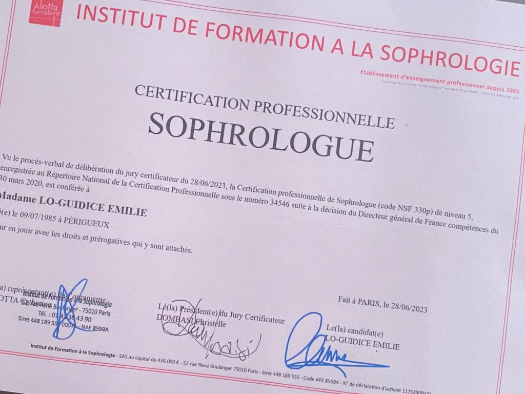 photo diplome Emilie Lo Guidice - Cabinet Potentiels