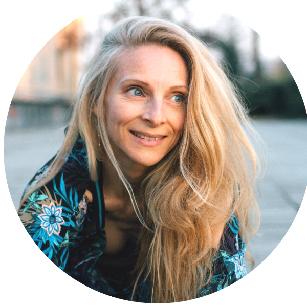 Sandra Crosasso (TrueLife.Yoga)