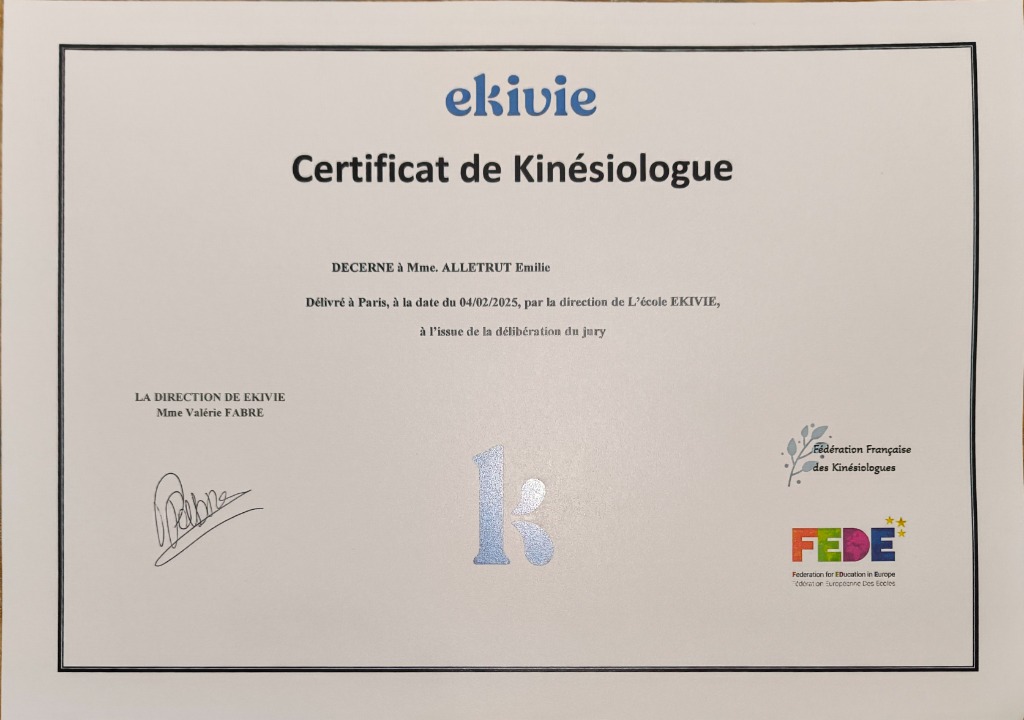 photo diplome Emilie Kinésiologue certifiée & Médium