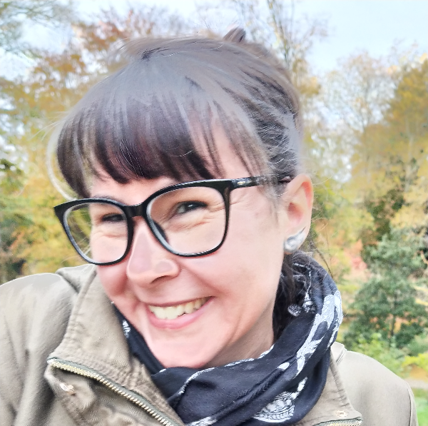 Caroline Sarda-Fernandes -Mavaguedecalme