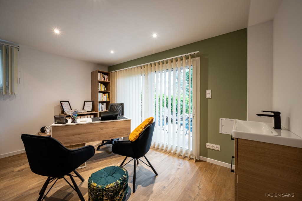 photo cabinet Emilie DEWEZ