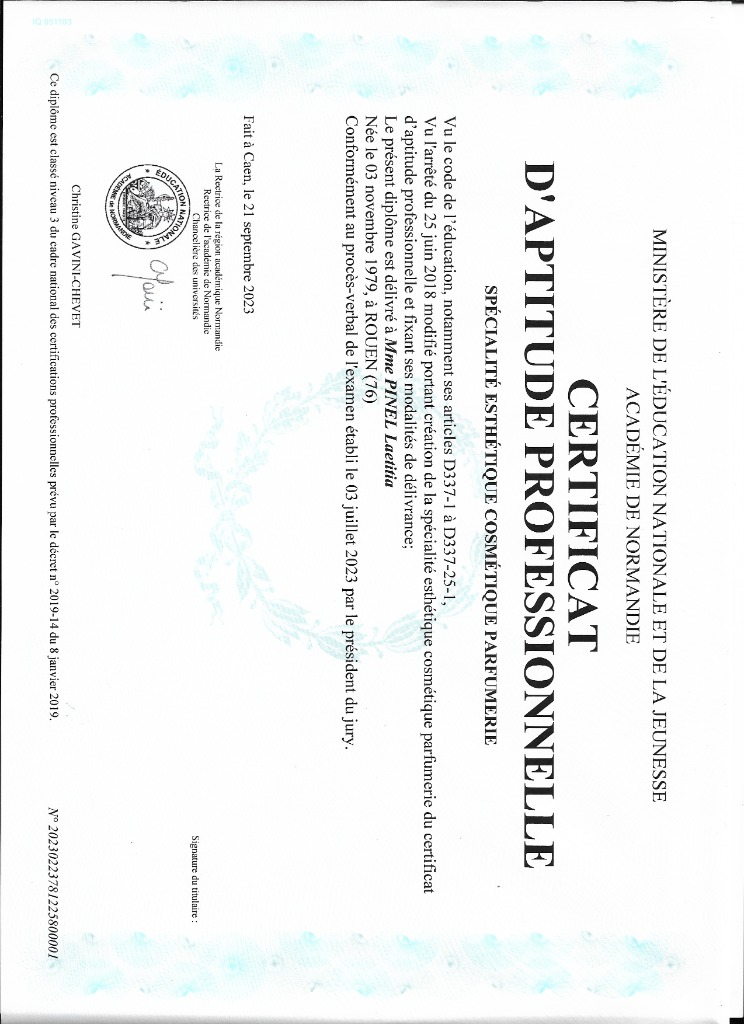 photo diplome Laetitia PINEL