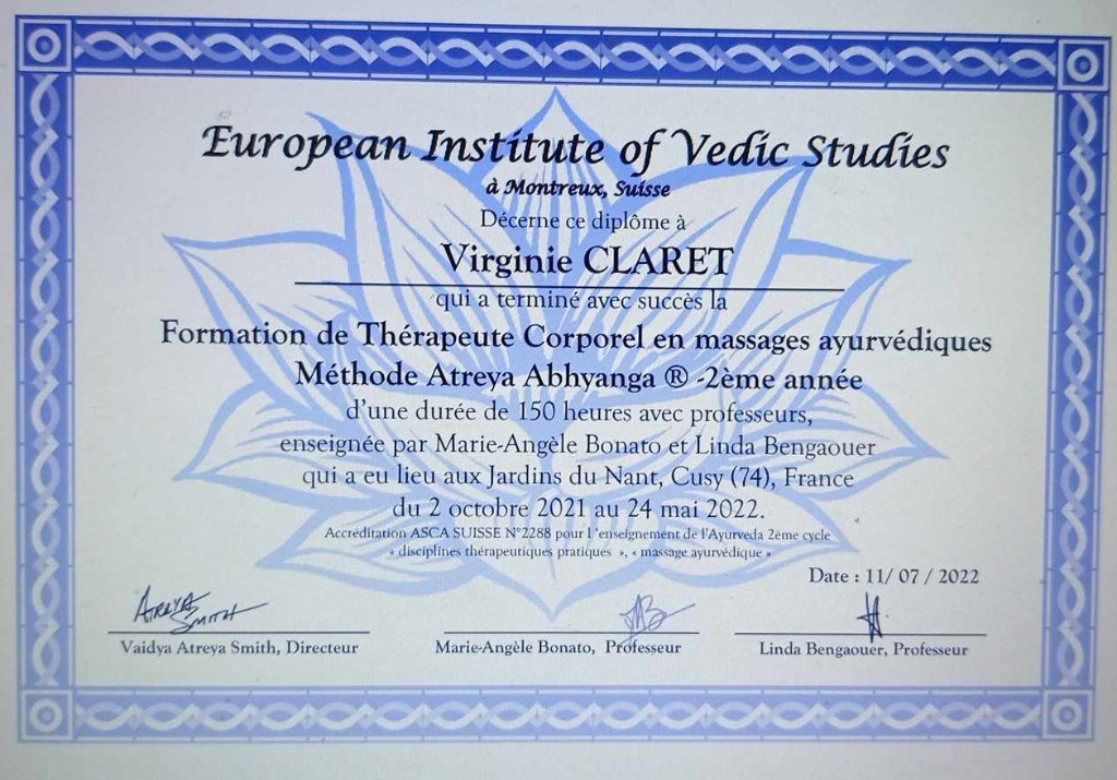 photo diplome Virginie Ayurvéda