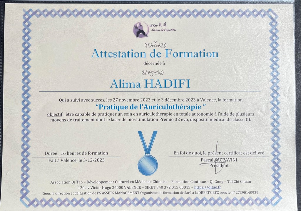 photo diplome Alima Hadifi