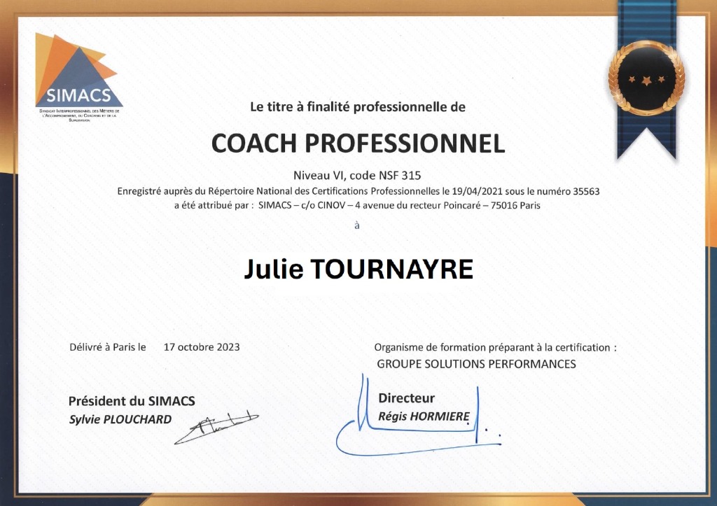 photo diplome Julie TOURNAYRE - ATELIER DES CHRYSALIDES