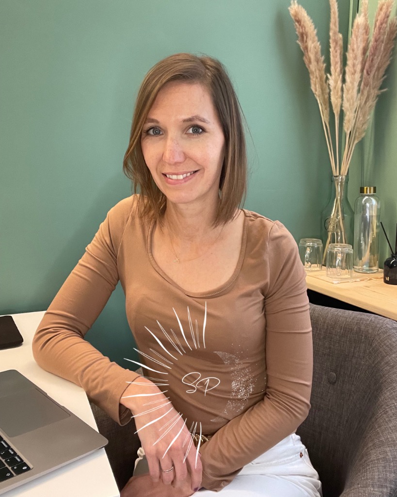 photo portrait Sarah POULAIN Kinésiologie