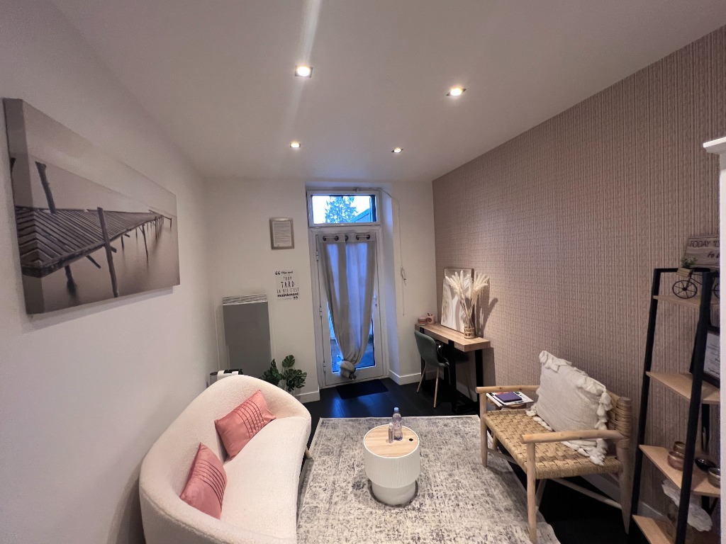 photo cabinet Mesudiye Mert