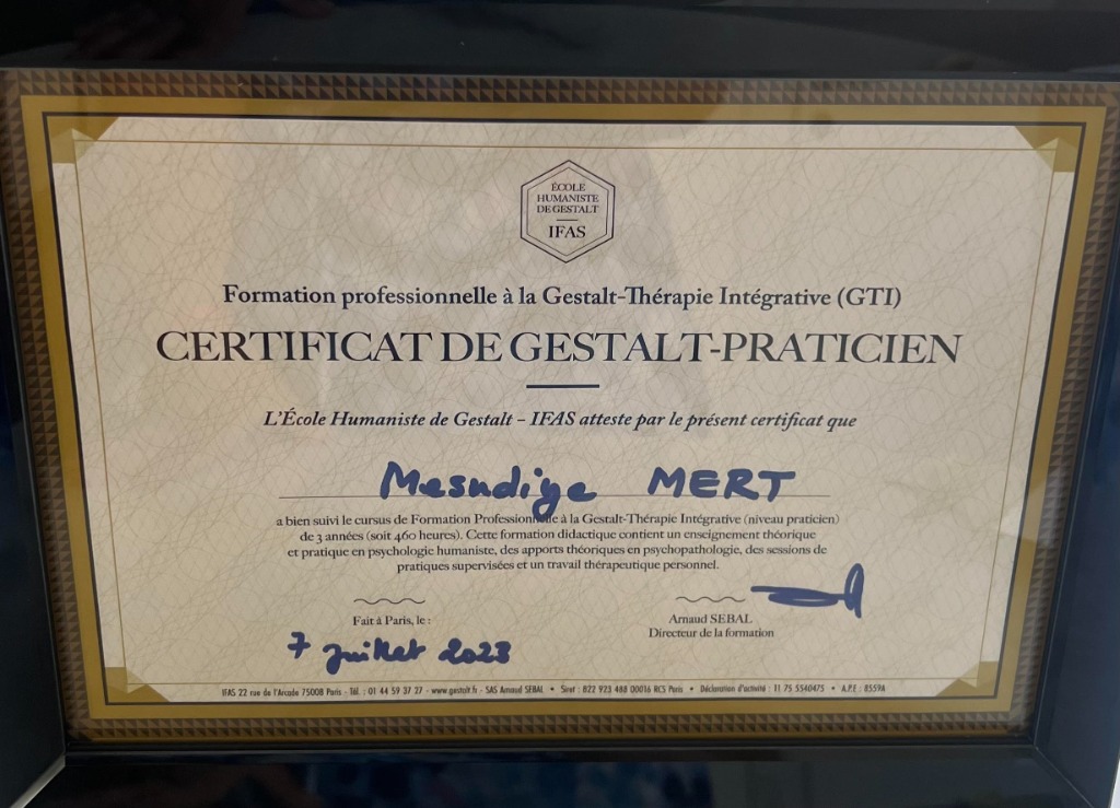 photo diplome Mesudiye Mert