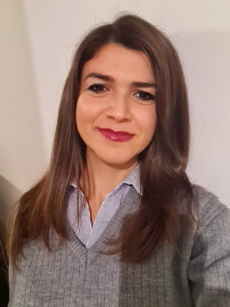 photo portrait ELISA PEDDE SOPHROLOGUE E.I CERTIFIÉE RNCP