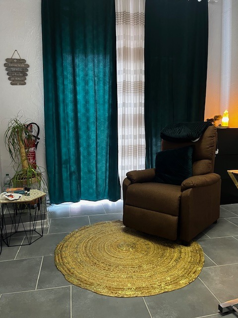 photo cabinet Lazarova Diana