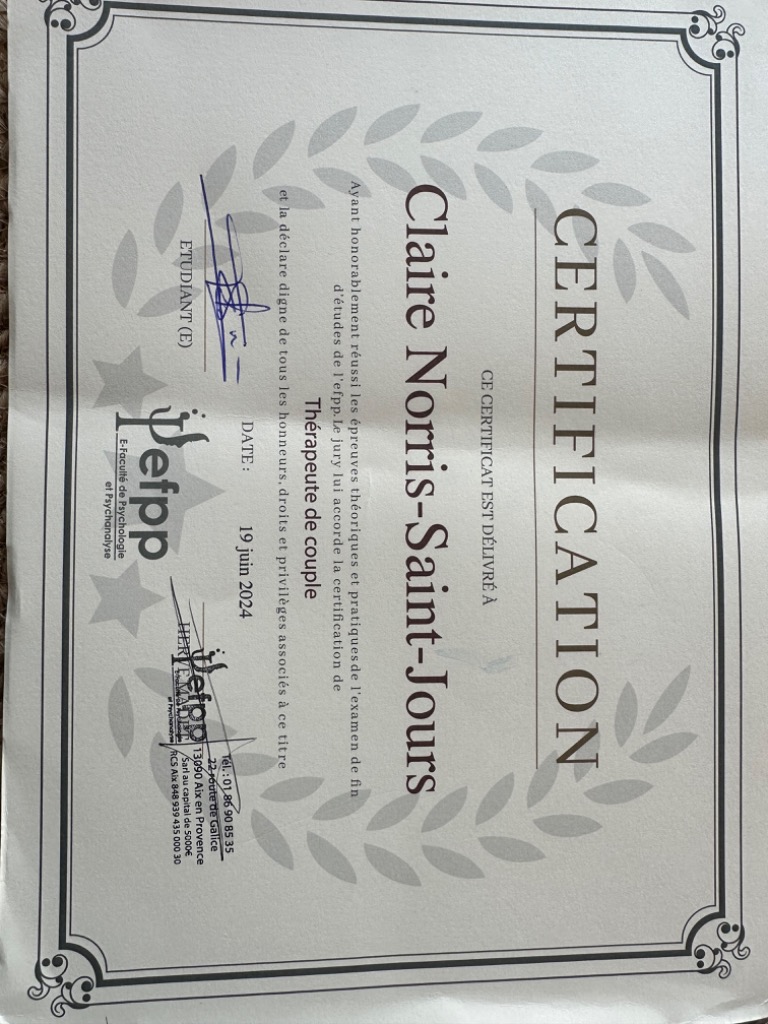 photo diplome Claire Norris Saint Jours