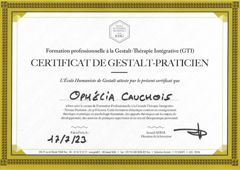photo diplome Ophélia Cauchois Gestalt Thérapie