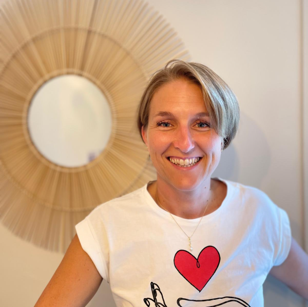 Marie-Eugénie HERNANDEZ