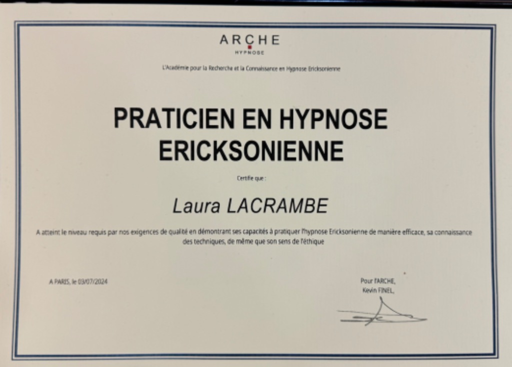 photo diplome Laura Lacrambe