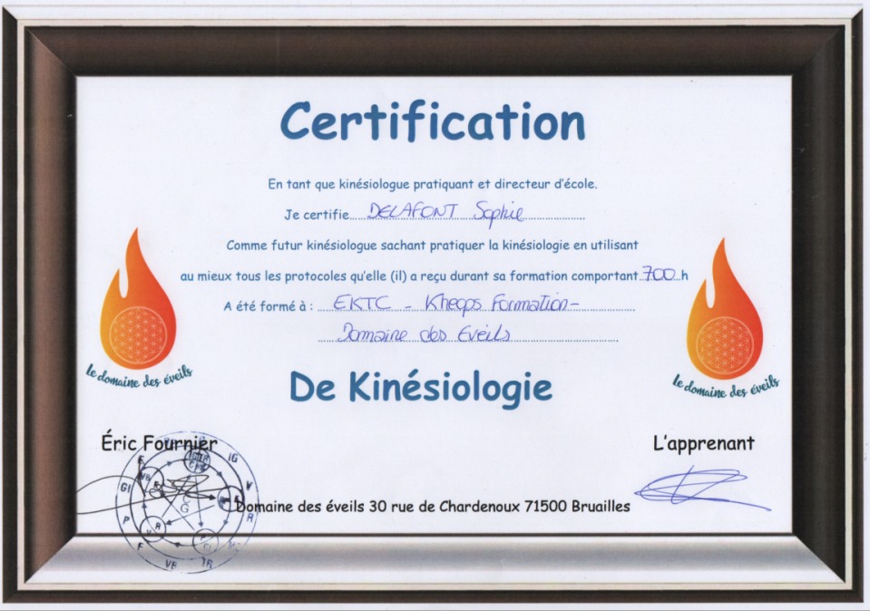 photo diplome Sophie DELAFONT Quintessence kinésiologie