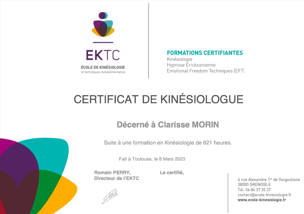 photo diplome Clarisse Morin Kinésiologue
