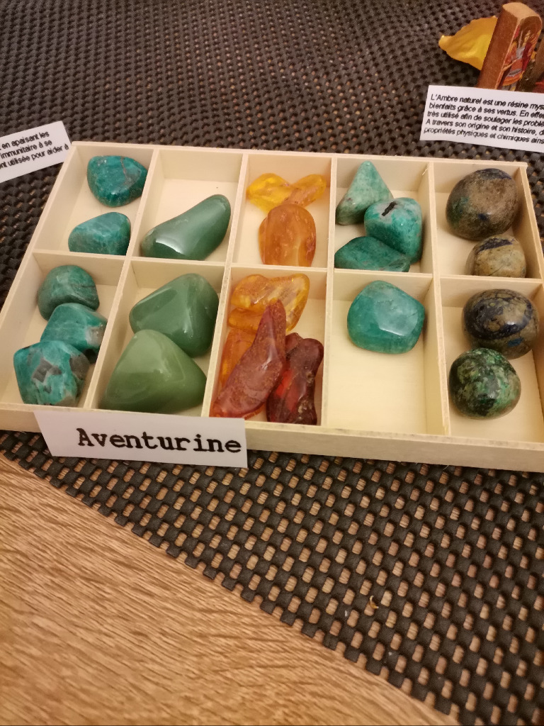 photo cabinet Praticienne lithothérapie         Voyante Médium