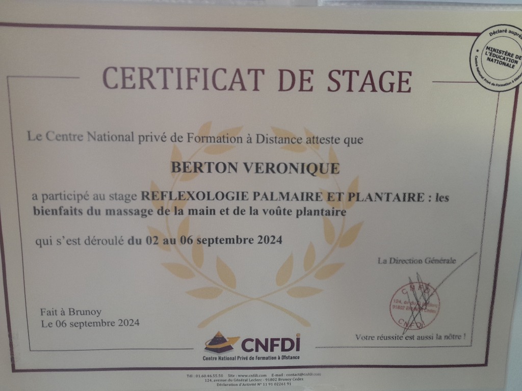 photo diplome Veronique réflexologie 