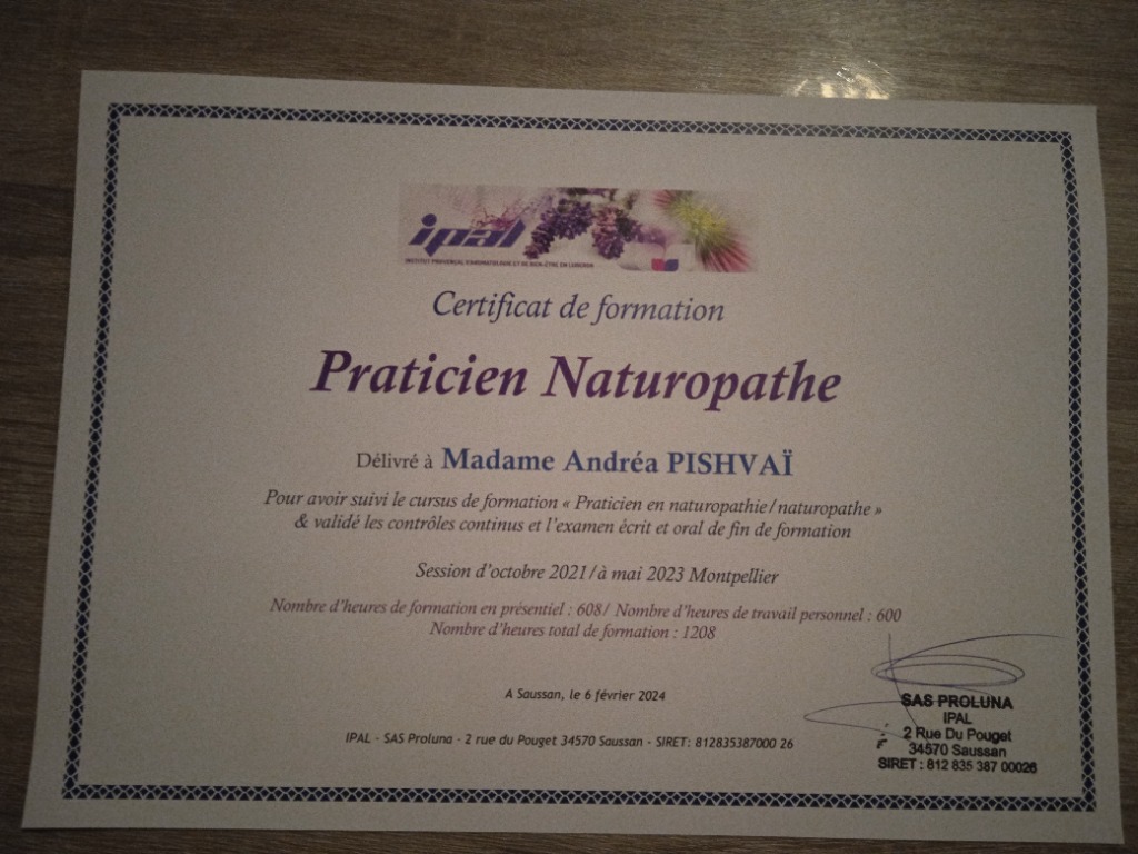 photo diplome Cabinet de naturopathie Andréa Pishvai