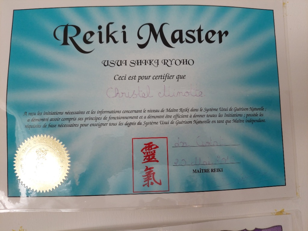 photo diplome Christel Minotte Centre Mahayana