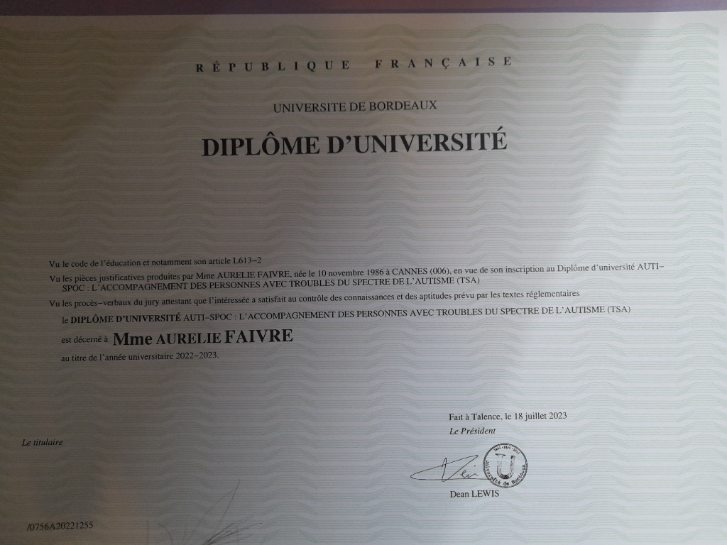 photo diplome Aurélie Graff