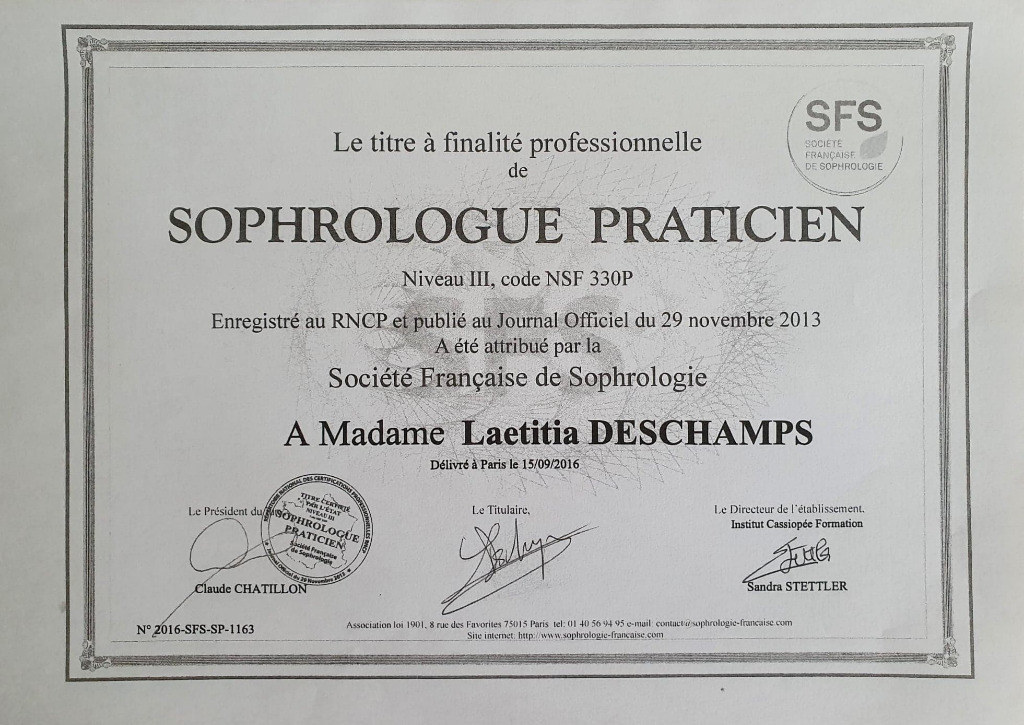 photo diplome Laëtitia LACROIX DESCHAMPS