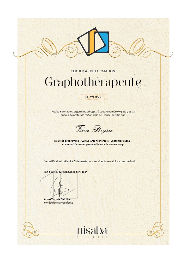 photo diplome Flora Bryère Graphothérapeute