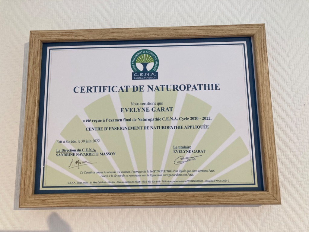 photo diplome EVELYNE GARAT